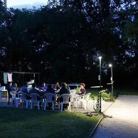 La La Tricherie Crastes