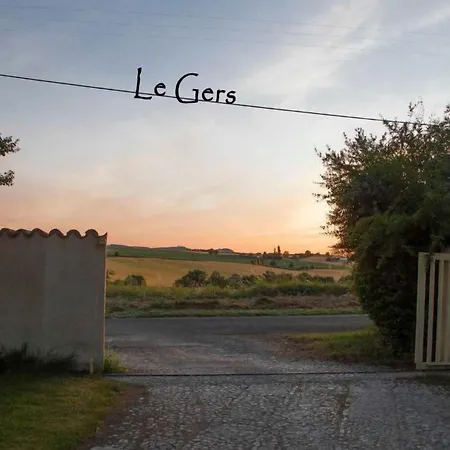 La La Tricherie Crastes