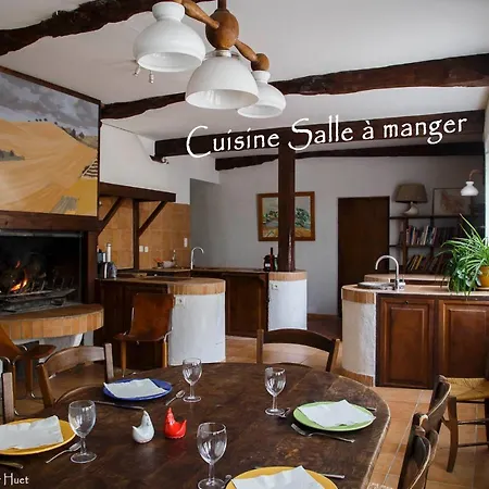 Couette-café La La Tricherie Crastes